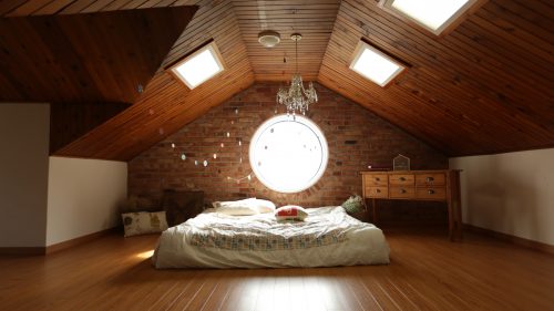 repairman-app-attic-bedroom