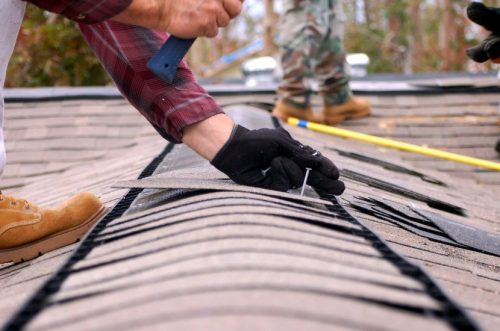 repairman-app-summer-roof-maintenance